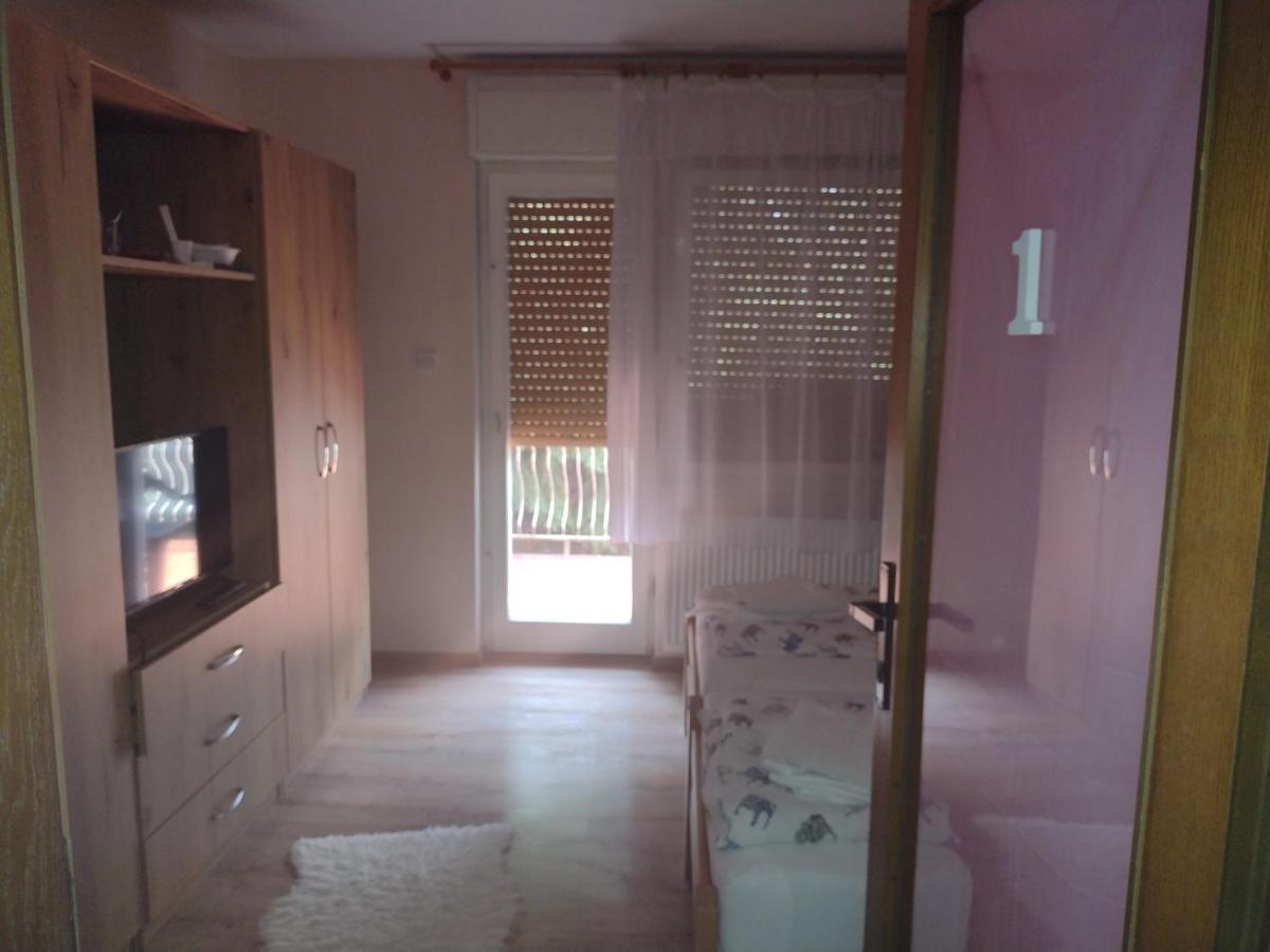Evelin Sobe Apartment Backa Topola Ngoại thất bức ảnh